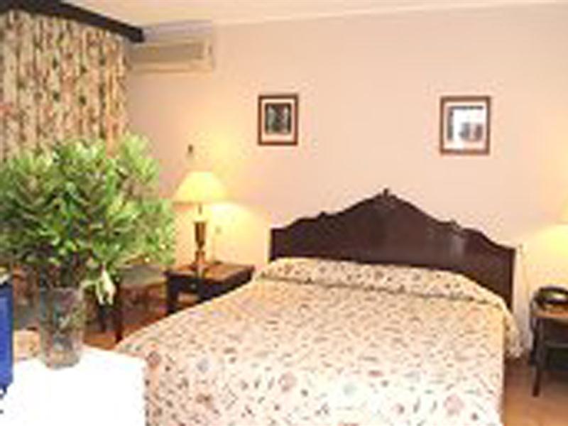 Golden View Resort Sinarades Kontogialos Екстериор снимка