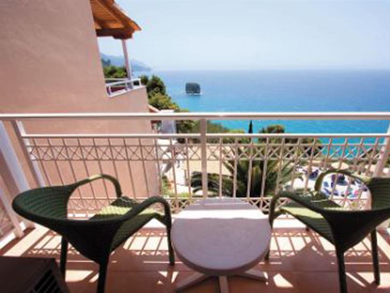Golden View Resort Sinarades Kontogialos Екстериор снимка